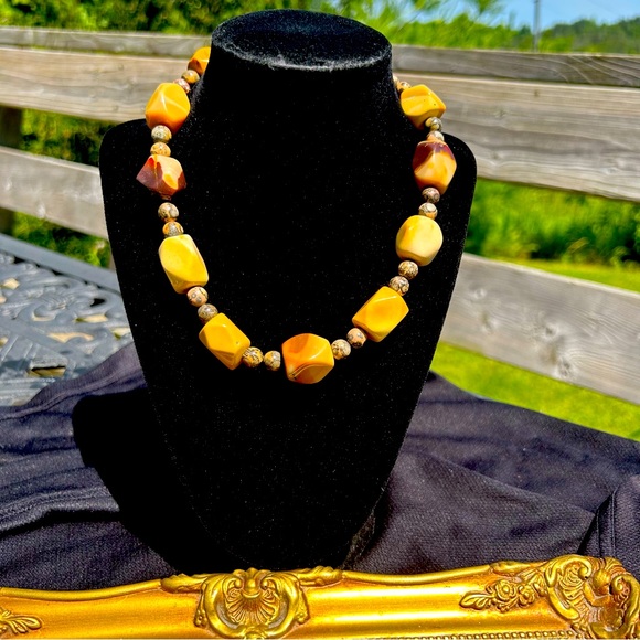 Large Natural Stone Bead Necklace - Picture 1 of 4
